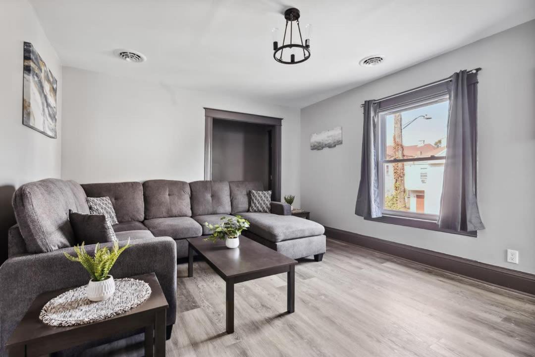 Spacious 6Br 2Ba Minutes For The Falls & Casino Niagara Falls Exterior foto