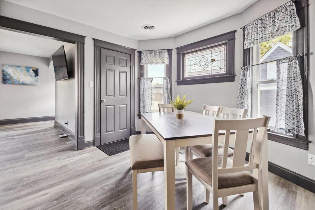 Spacious 6Br 2Ba Minutes For The Falls & Casino Niagara Falls Exterior foto
